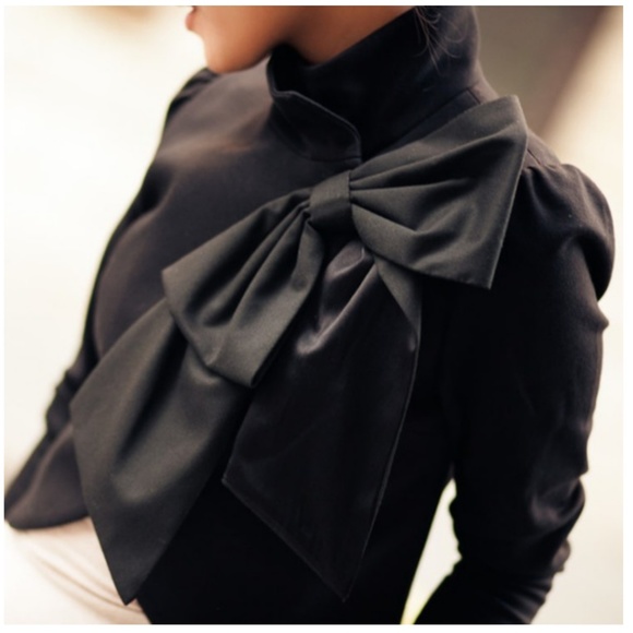 Alice + Olivia Jackets & Blazers - Alice + Olivia Black Addison Bow Crop Jacket